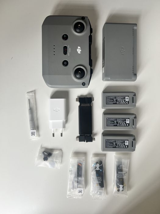 DJI Mini 2: Comando + baterias e carregador