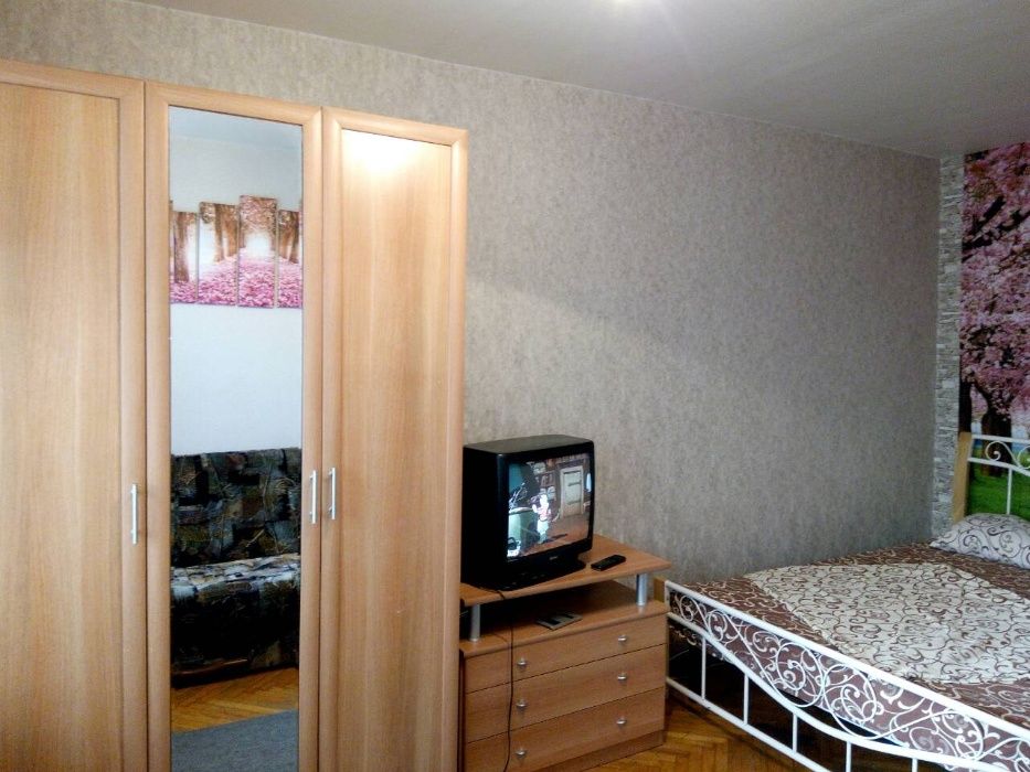 1 кімн пр-кт Повітрофлотський 62. Ціна від місяця.(доба 550 грн)