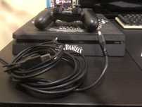 Ps4 1TB com comando NOVO e fios