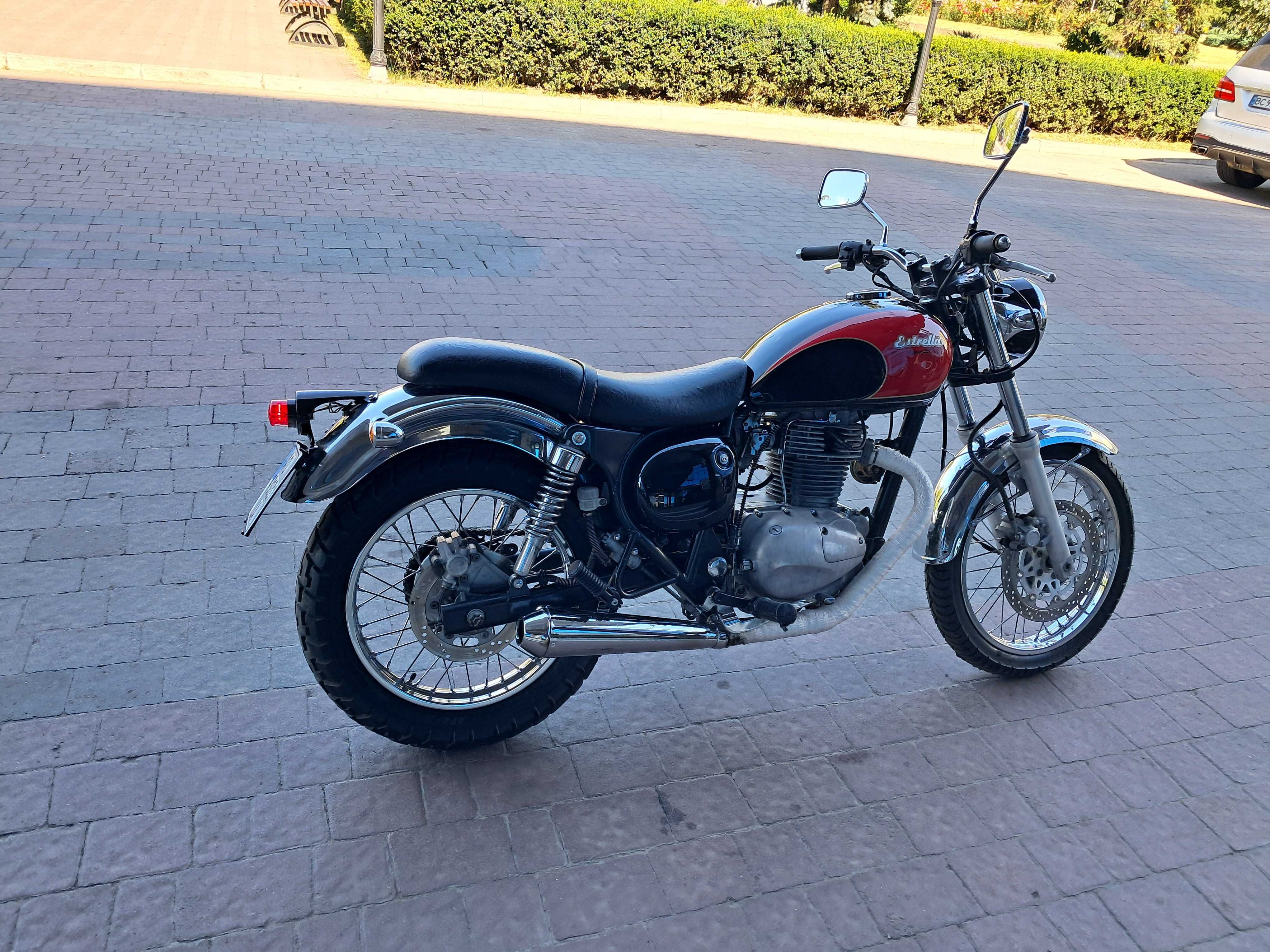 Продаю мотоцикл Kawasaki Estrella 250