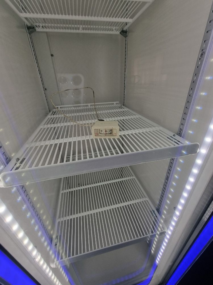 Узкий холодильник для напитков StrefaZero Pearl