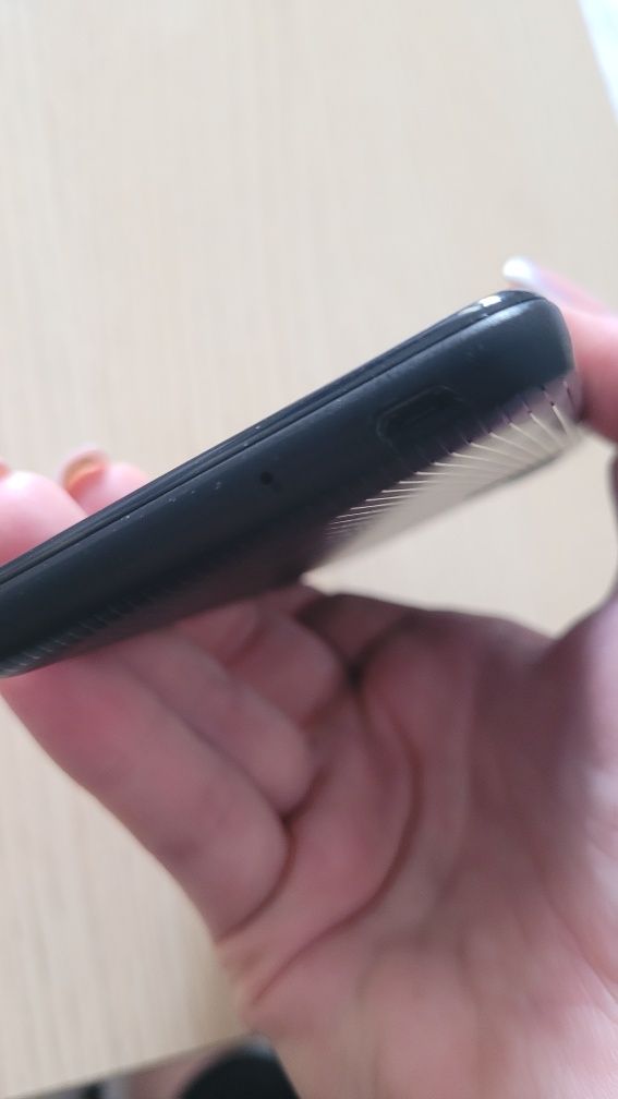 Telefon Alcatel 1B