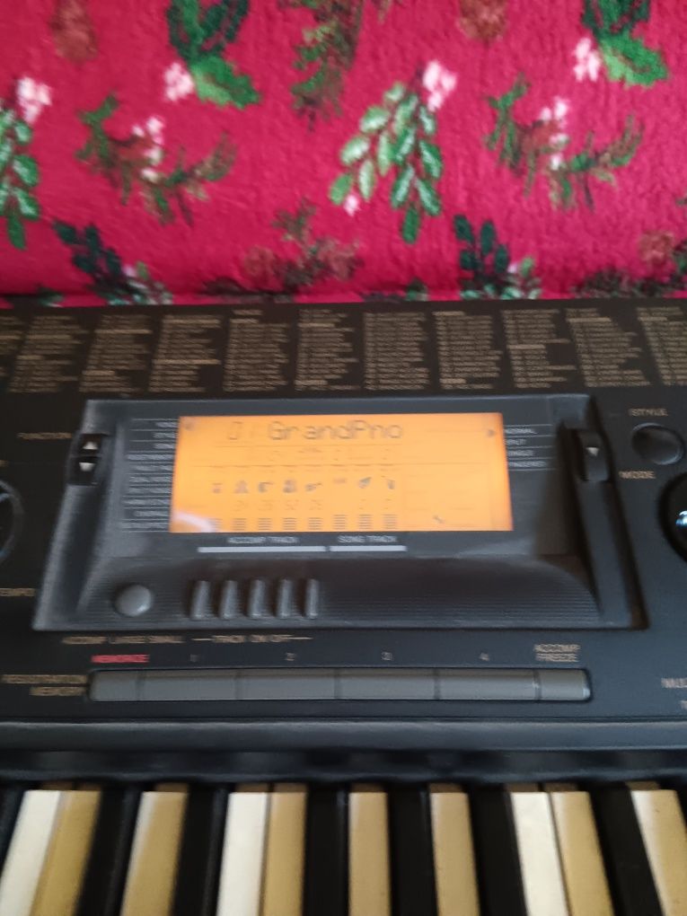 Keyboard yamaha psr 520