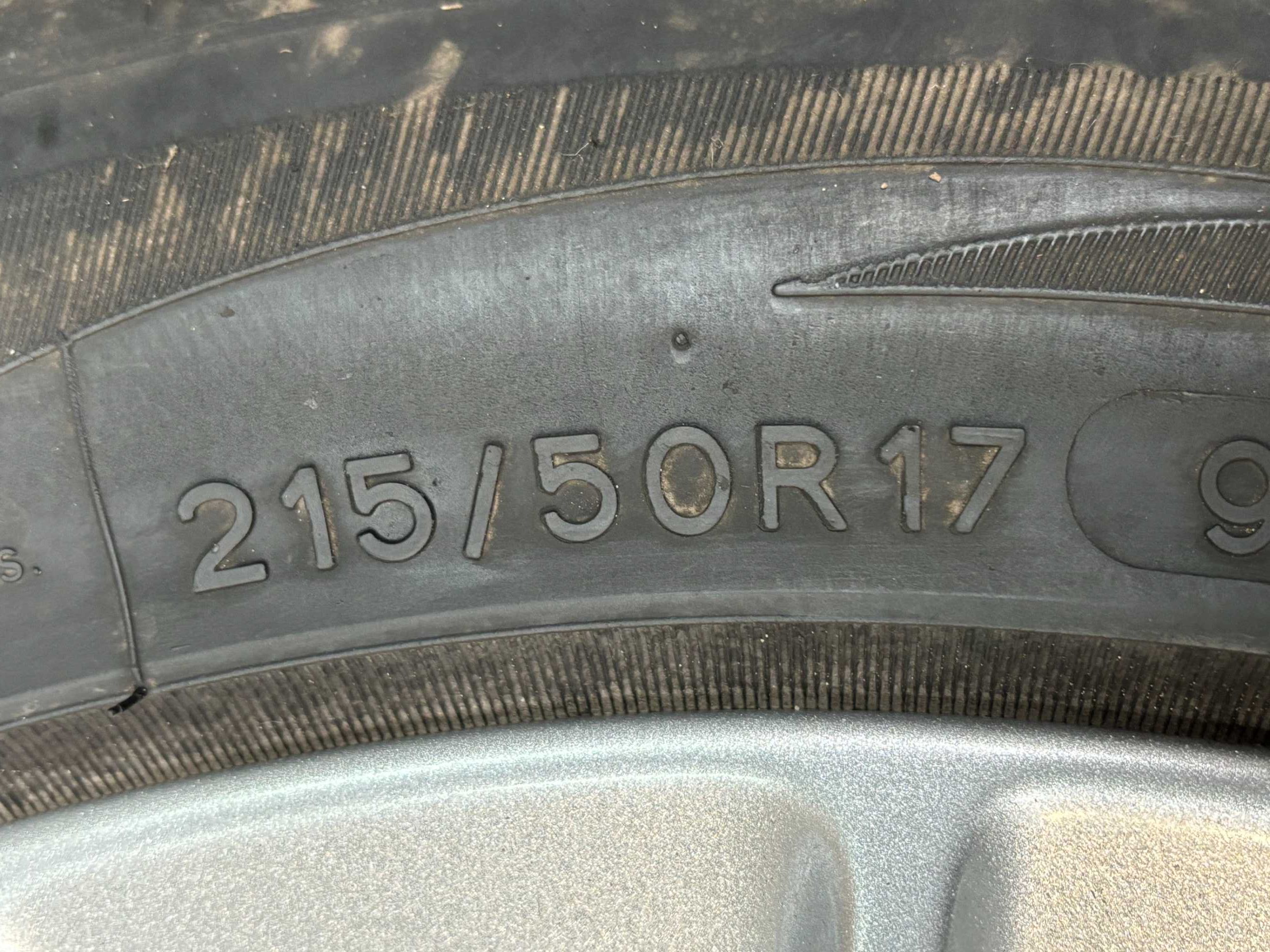 Koła komplet kół felgi Ford 215/50/R17