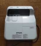 Projektor Epson EB 685 W
