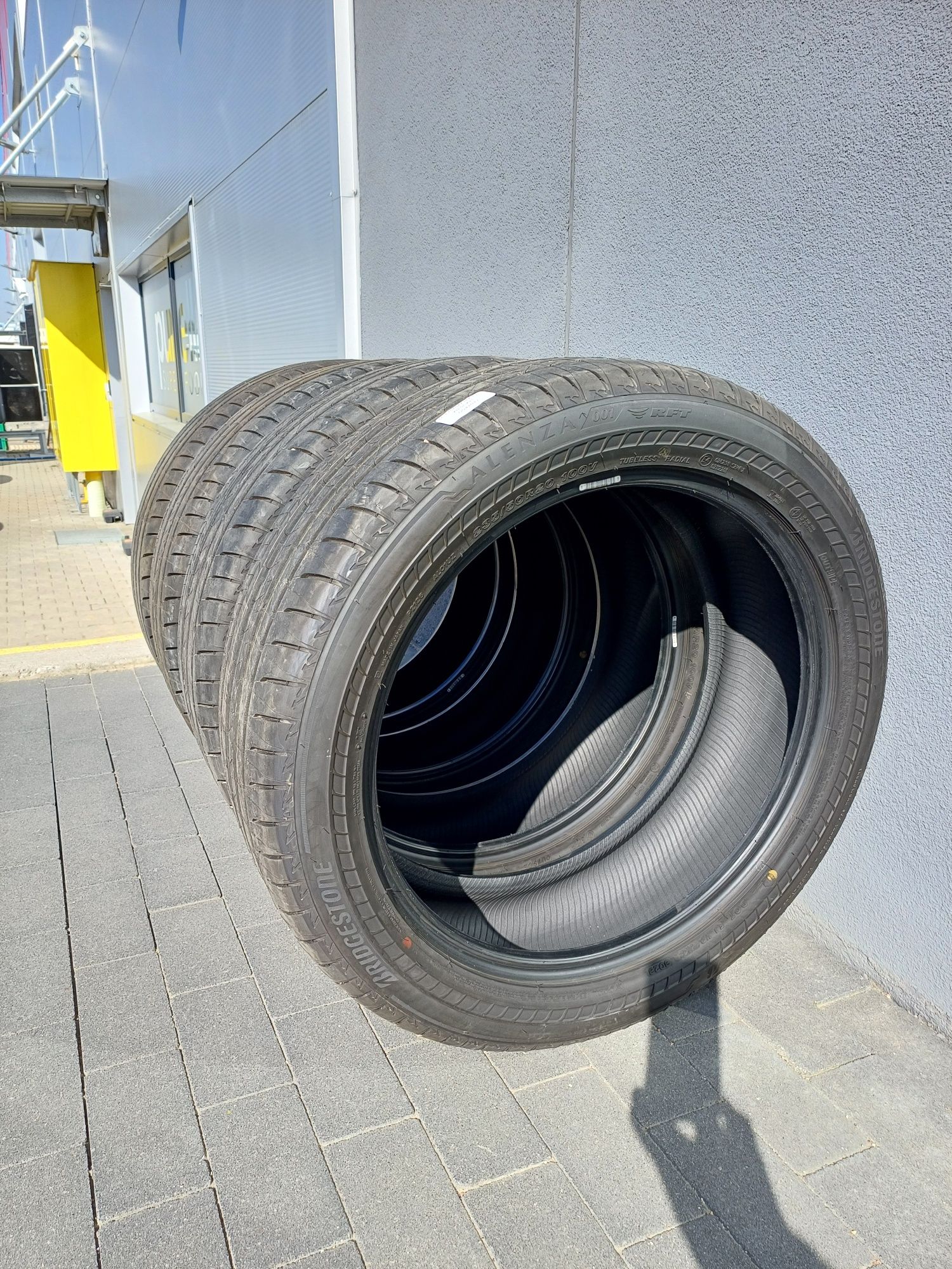 Nowe Opony Bridgestone Alenza 001 4 szt  235/50/R20