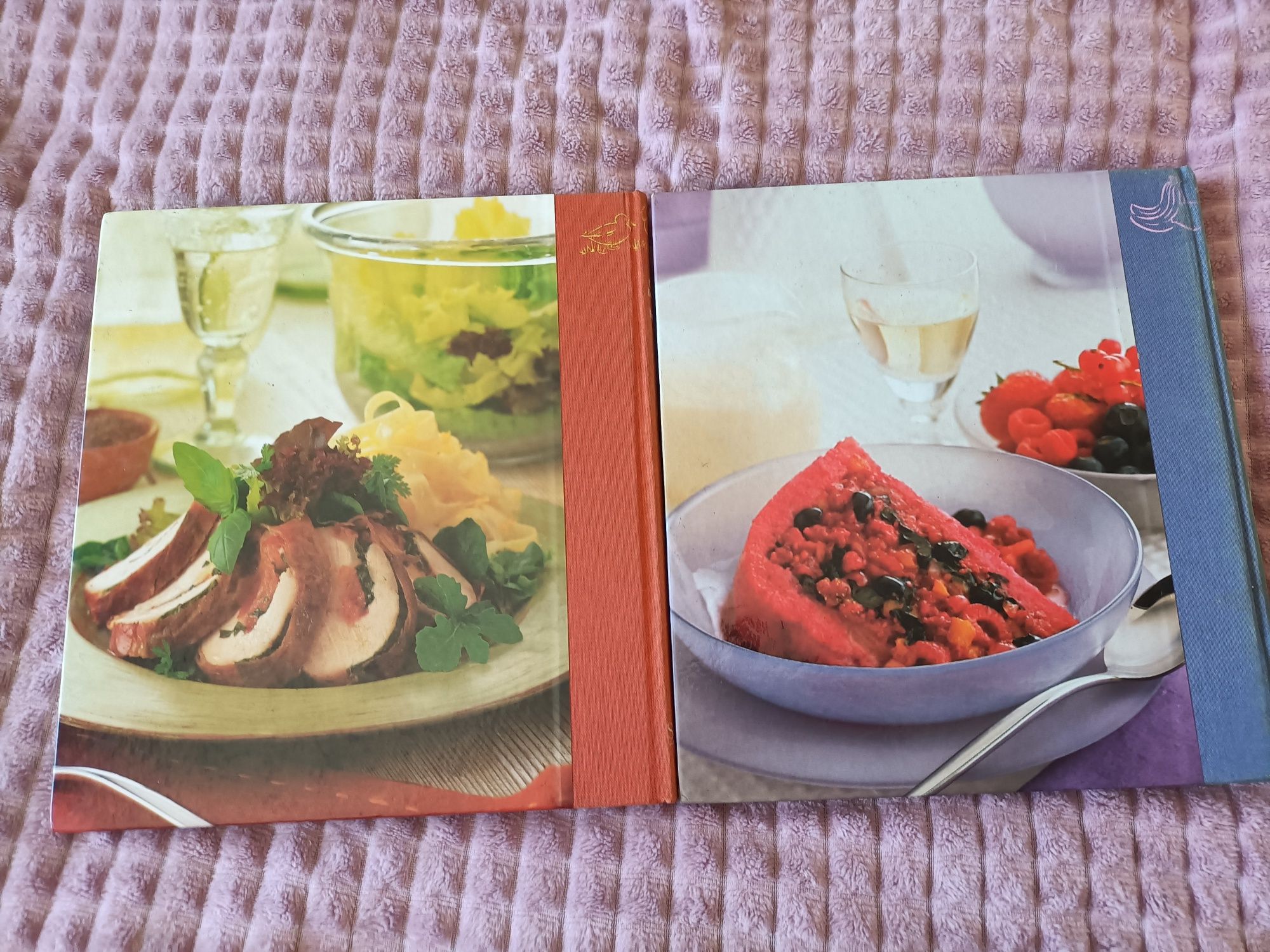 Livro culinária Criação e caça e fruta e sobremesa