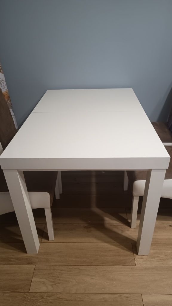 Stół rozkładany biały połysk . 120-160x80cm + 4 krzesła eko-skora