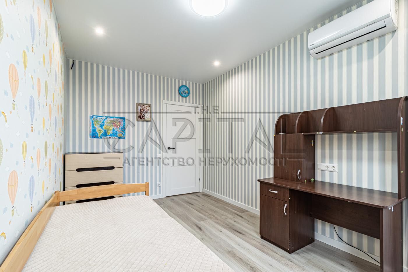 Продаж 3-х кімнатної квартири з новим ремонтом (75м2) «Комфорт Таун