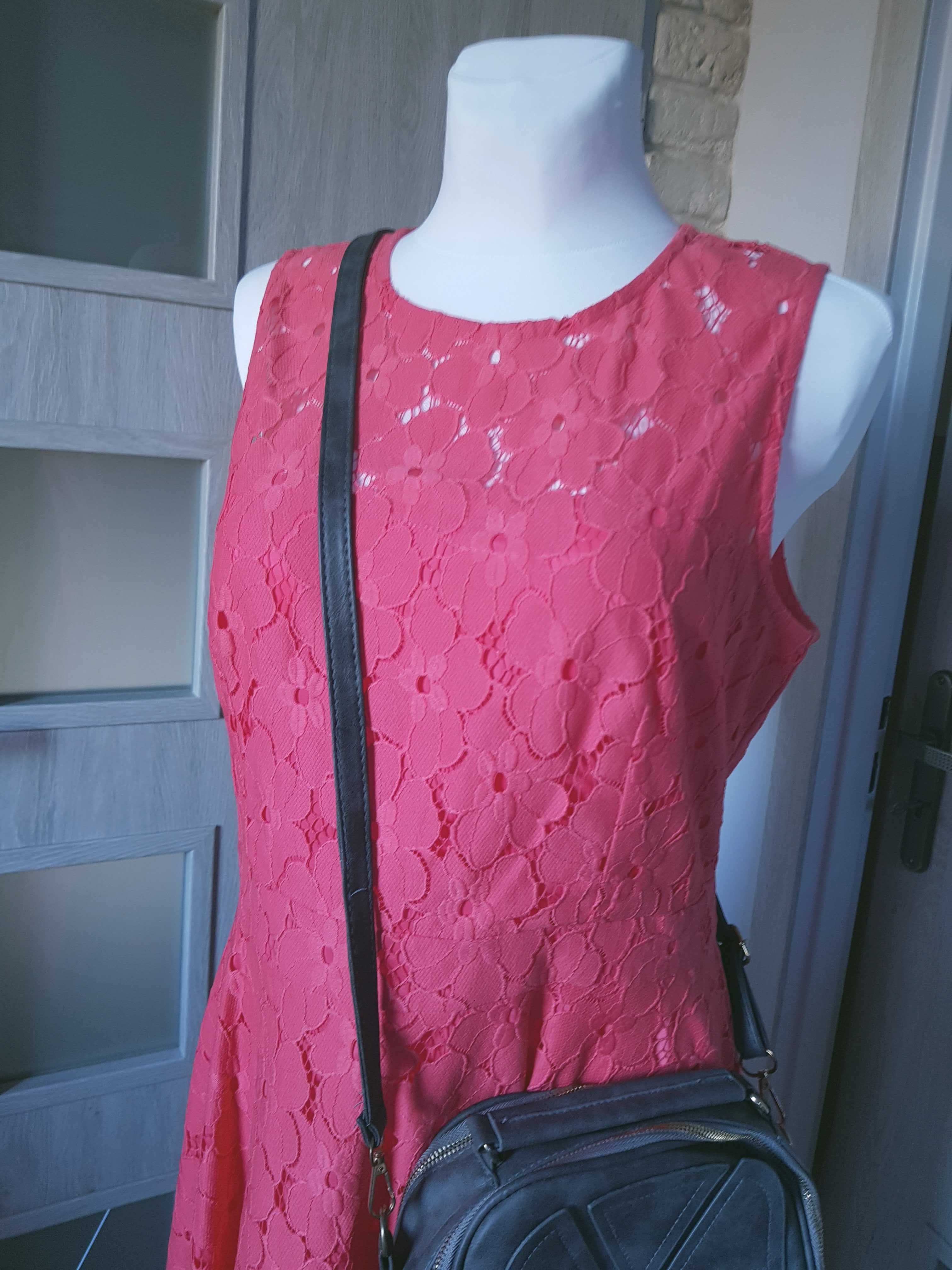 Elegancka koronkowa sukienka midi malinowy róż XL
