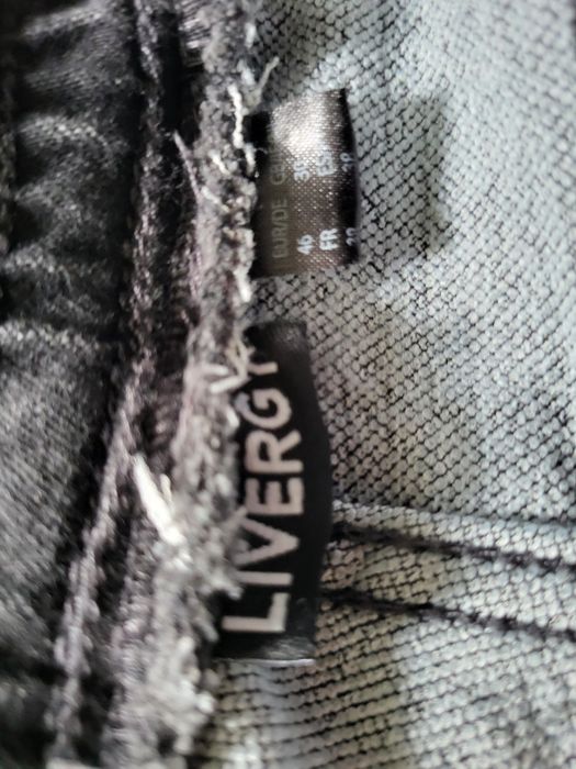 Чоловічі темні штани джогери