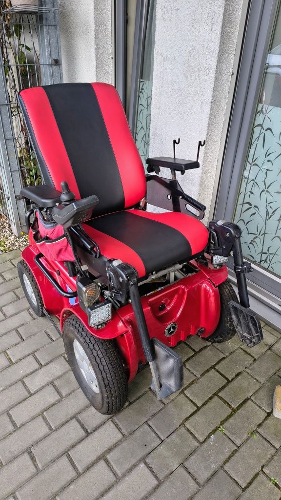 Wózek inwalidzki elektryczny Invacare G40