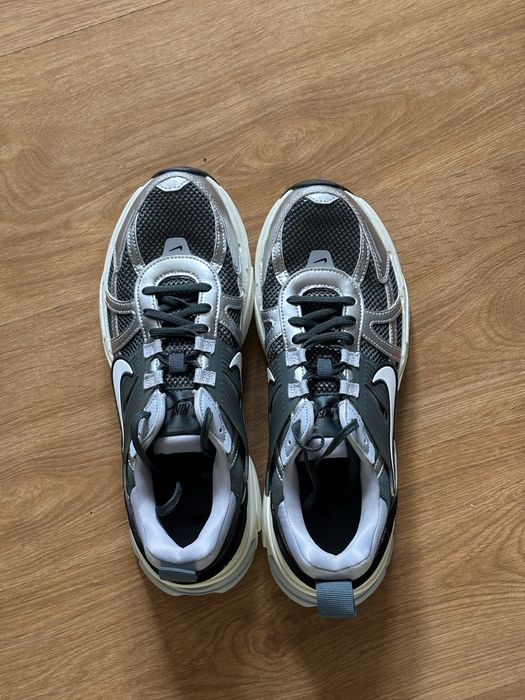 Nike V2K Run tamanho 44