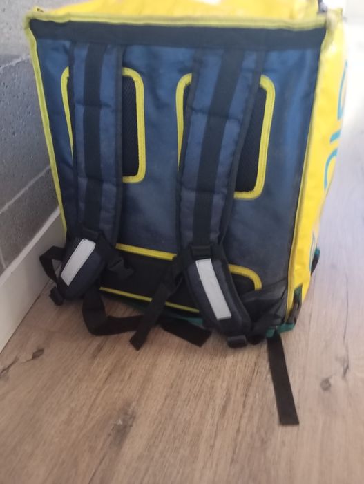 Vendo mochila da glovo usada