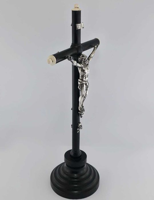 Krucyfiks patriotyczny po Powstaniu Styczniowym 1863 r. kość i srebro