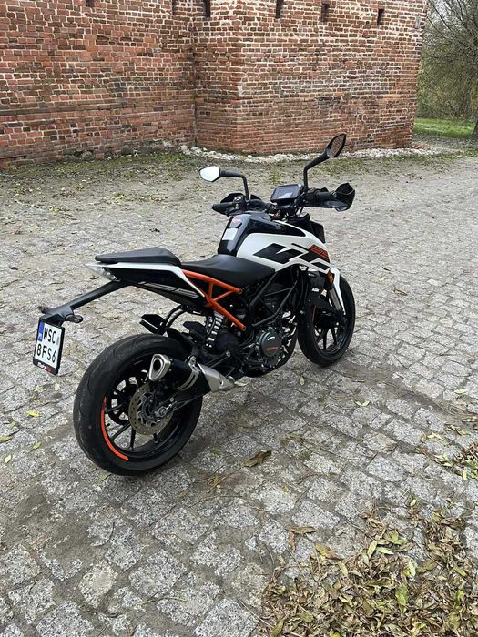 KTM DUKE 125 Lift