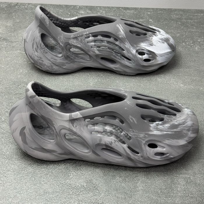 ОРИГІНАЛ 100% Слайди тапочки Adidas Yeezy Slide  IE4931 /44/47 р