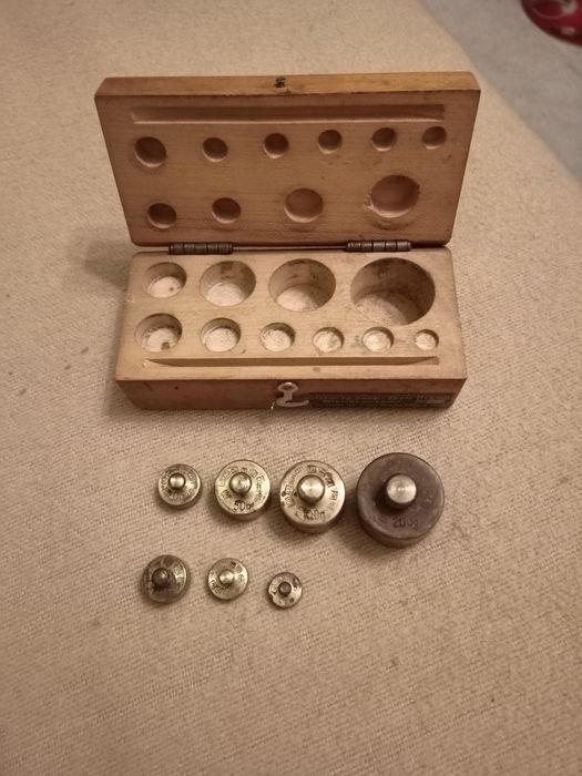 Odważniki Laboratoryjne PRL WARTO !!!