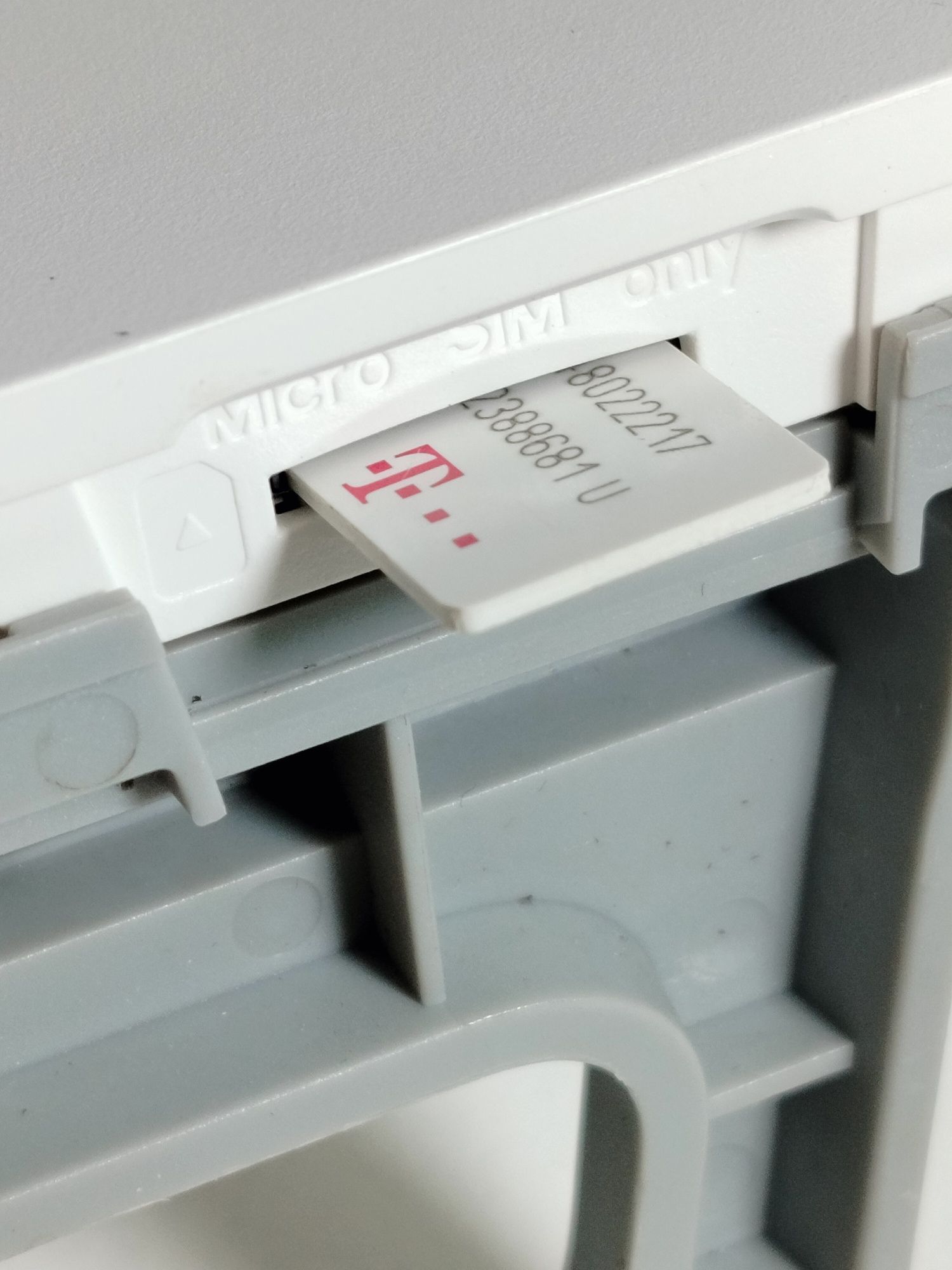 HUAWEI Router LTE 4G na kartę SIM WIFI 5GHZ CAT 7. Przesył 300 MB/S