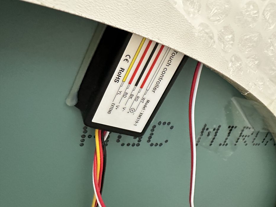 Lustro z wbudowanym oświetleniem RING LED 80 x 80