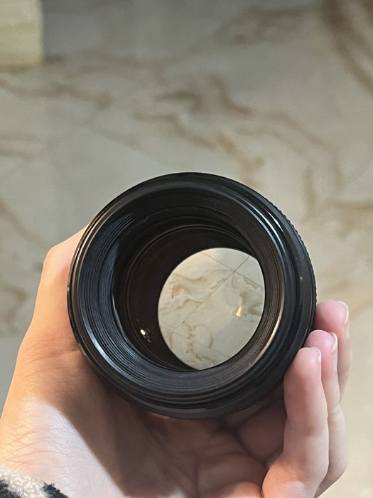 Обʼєктив Canon 85mm 1.8 EF