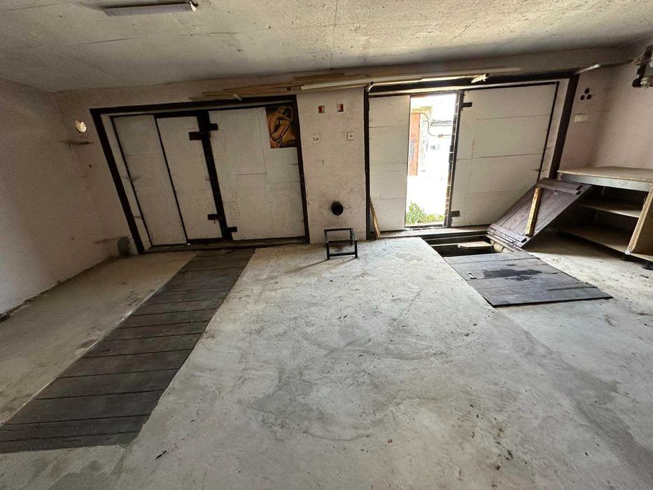 Довгострокова оренда гаража по вул. Степана Бандери