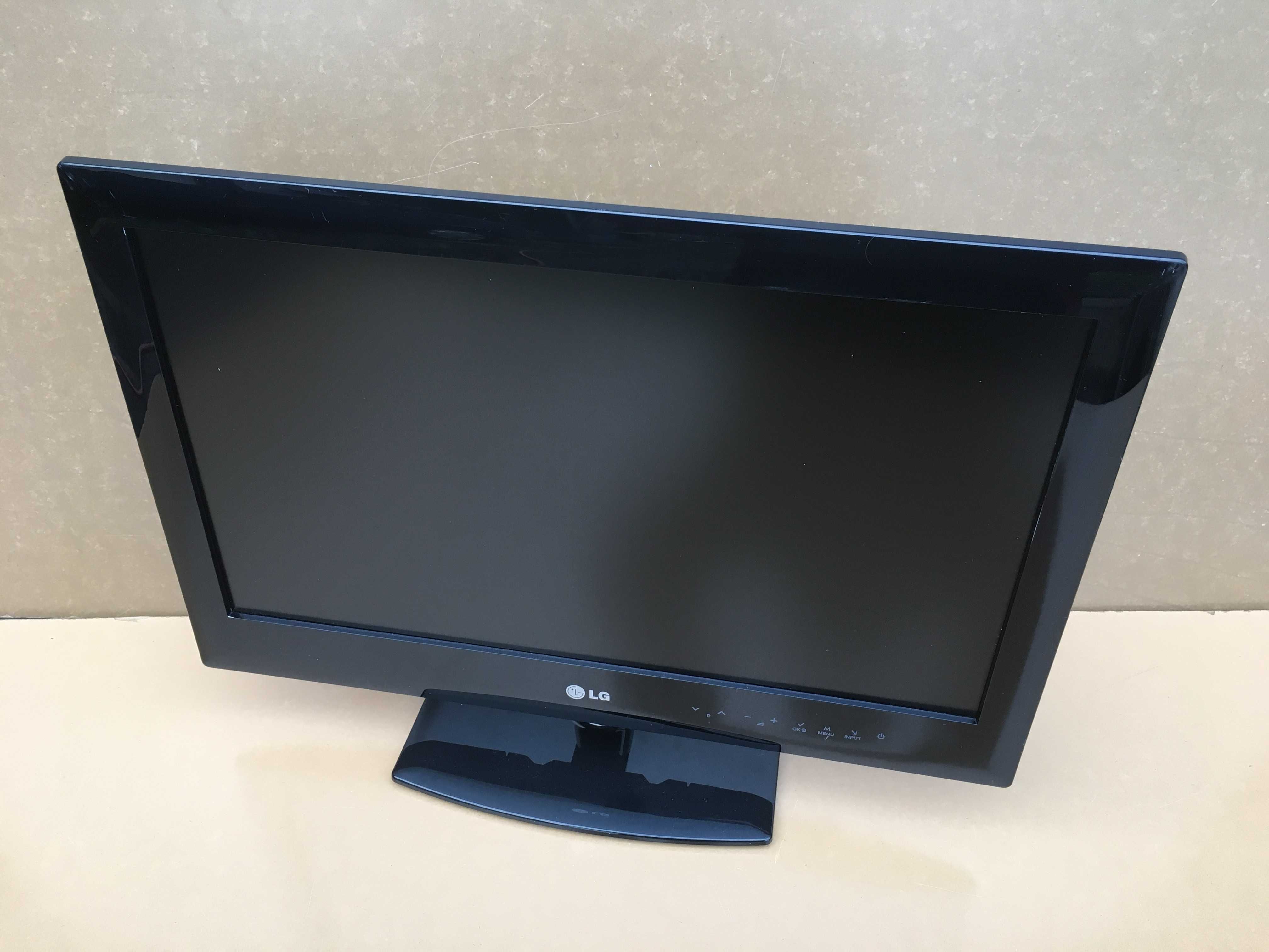 Telewizor 22" LG 22L3300 / 24 V / tir