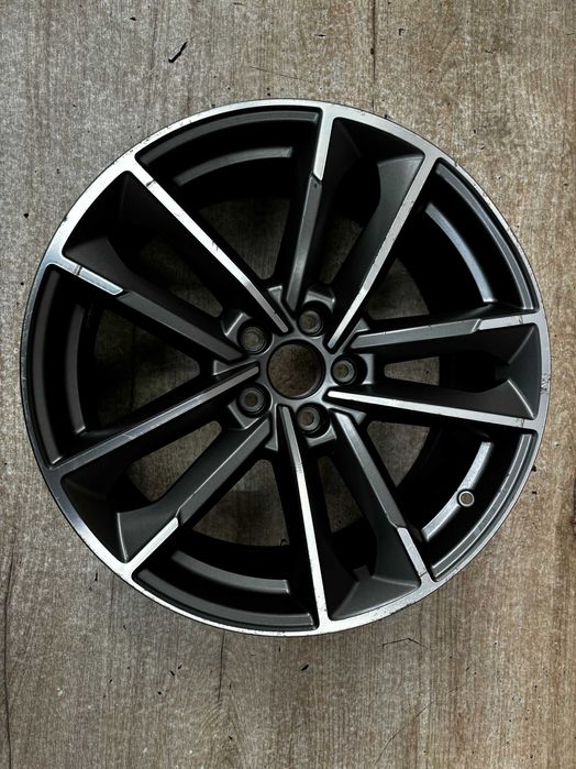 Felga aluminiowa Audi Q3 R19