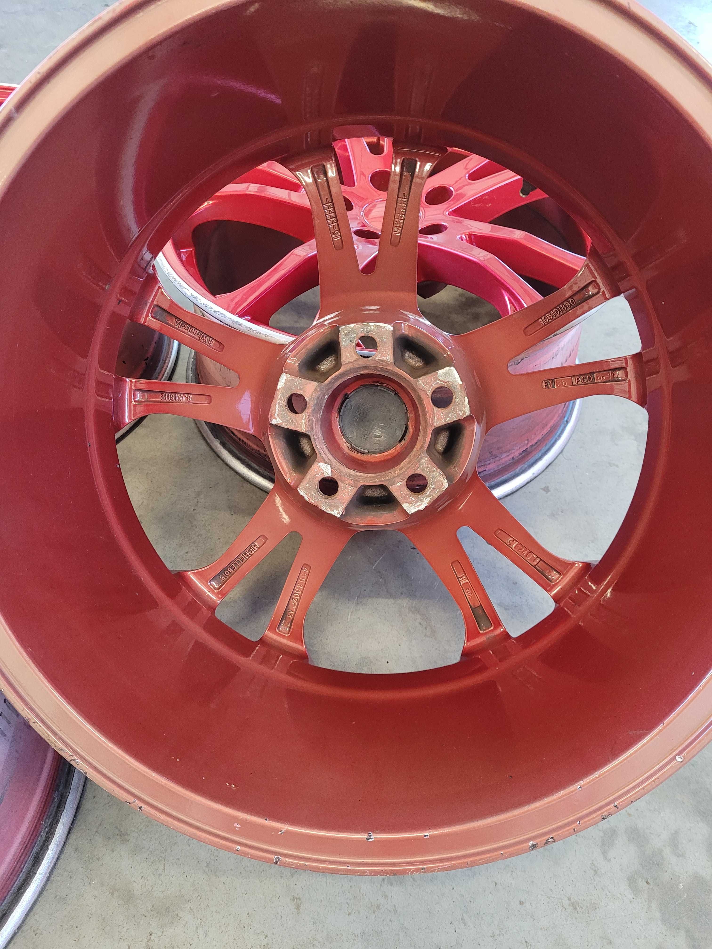 Felgi aluminiowe r 18 5 x 112  czerwone
