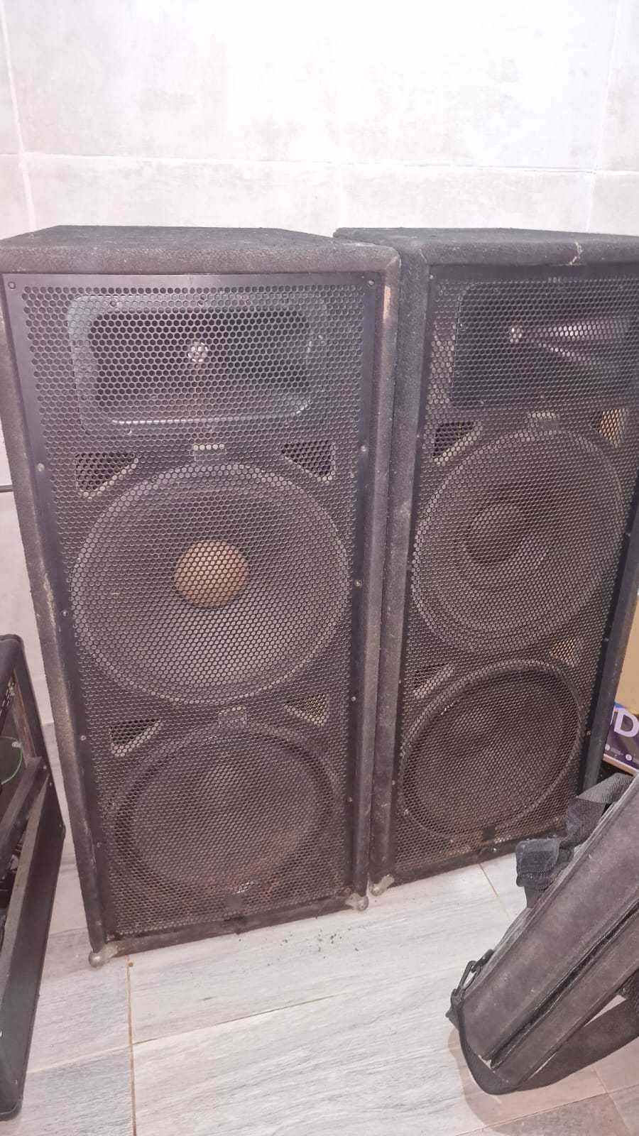 2 x Colunas de som JBL JRX100