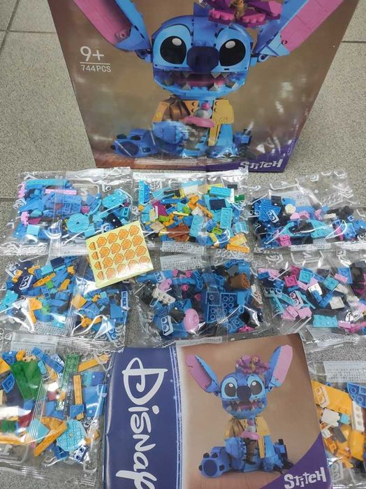 Конструктор Disney Stitch ‼️НОВИЙ‼️Стич Стіч з морозивом 744 деталей