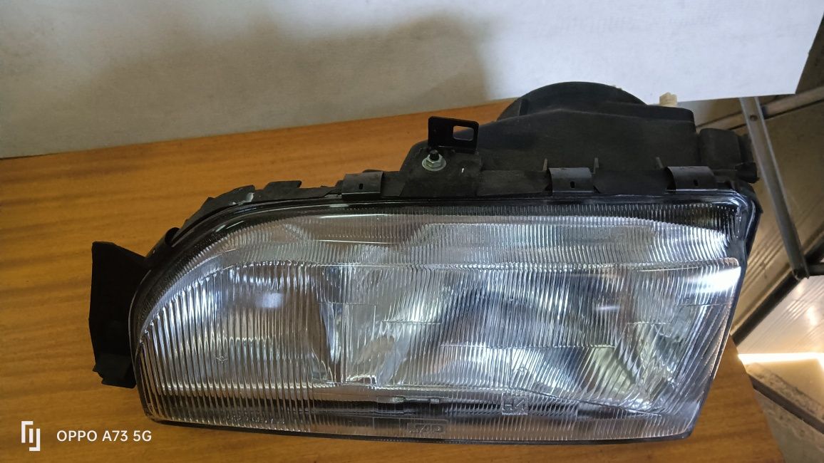 Farol Ford Sierra ótica 1989 lado esquerdo