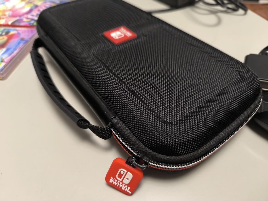 Nintendo Switch 1 + Bolsa de Transporte