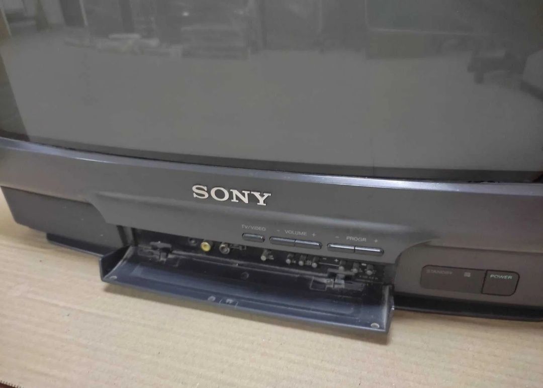 Телевизор sony KV-2135M3 сломан