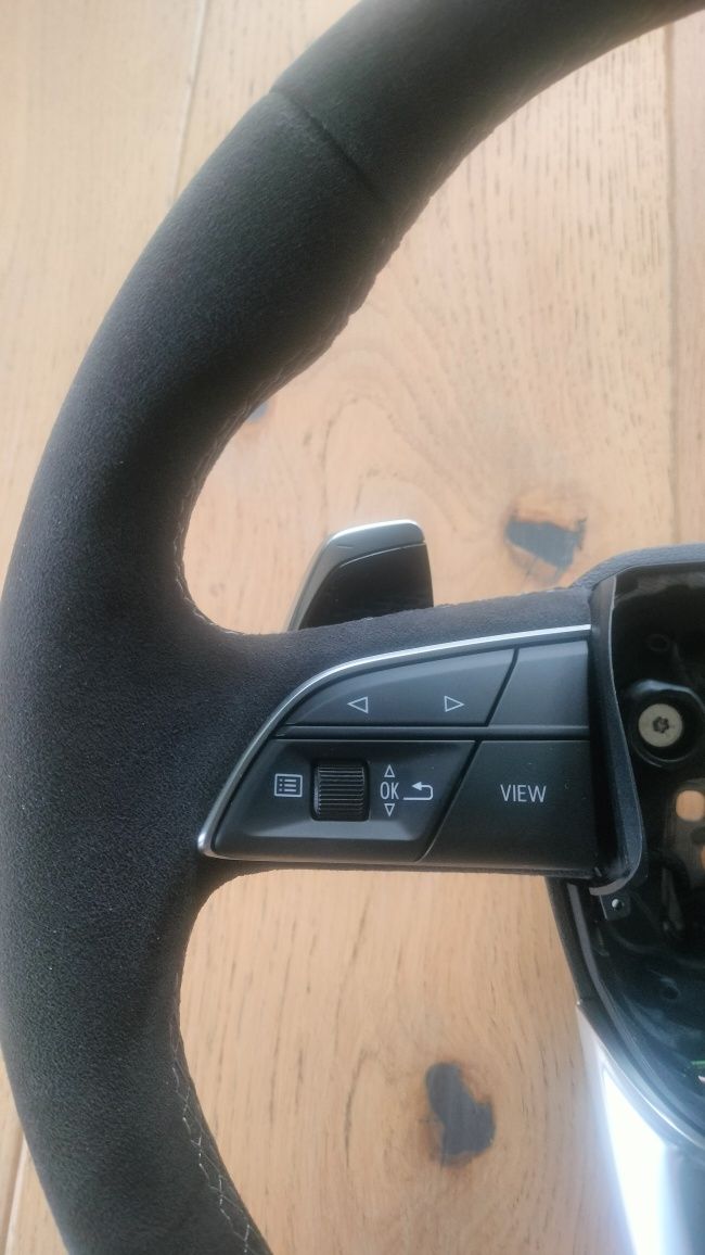 Nowa kierownica Audi RSQ8 RSQ7 alcantara łopatki