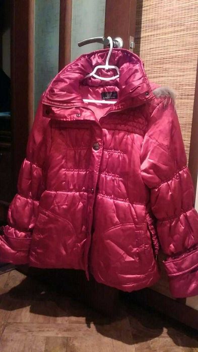 Пуховик красный с мехом на подростка