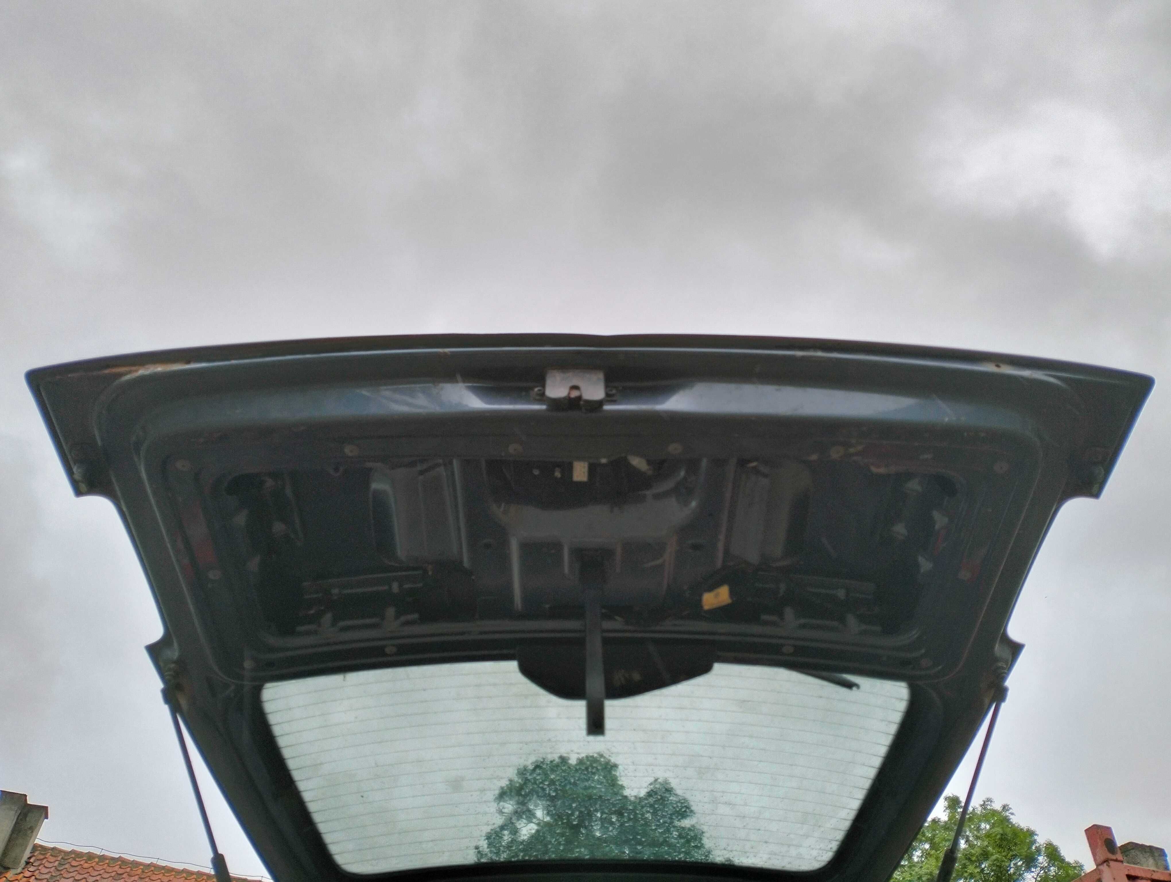 VW Caddy III 2K 1,9 tdi  części skrzynia biegów Klapa tył drzwi 2008