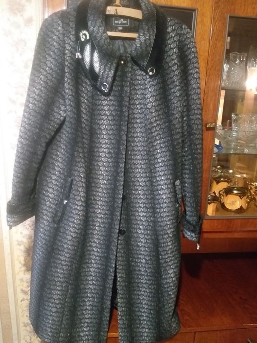 Продам пальто женское 52 размер