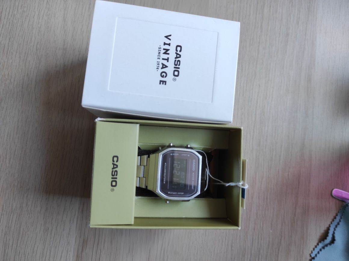 Zegarek Casio A168WEM-1EF retro