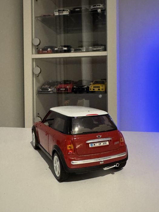 Carros miniaturas escala 1/24