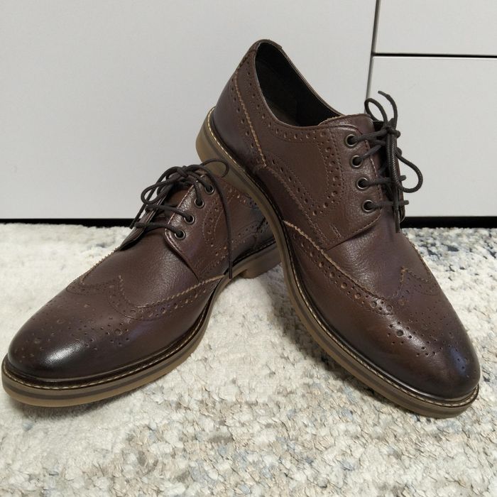 Чоловічі туфлі, броги