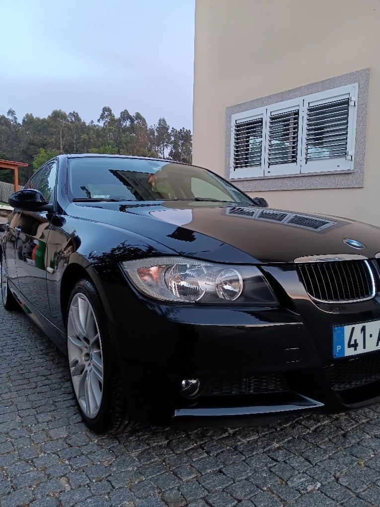 BMW - 320i e90 Sedan