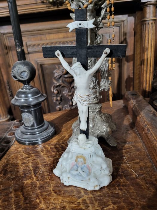 Stara pasyjka porcelanowy Anioł