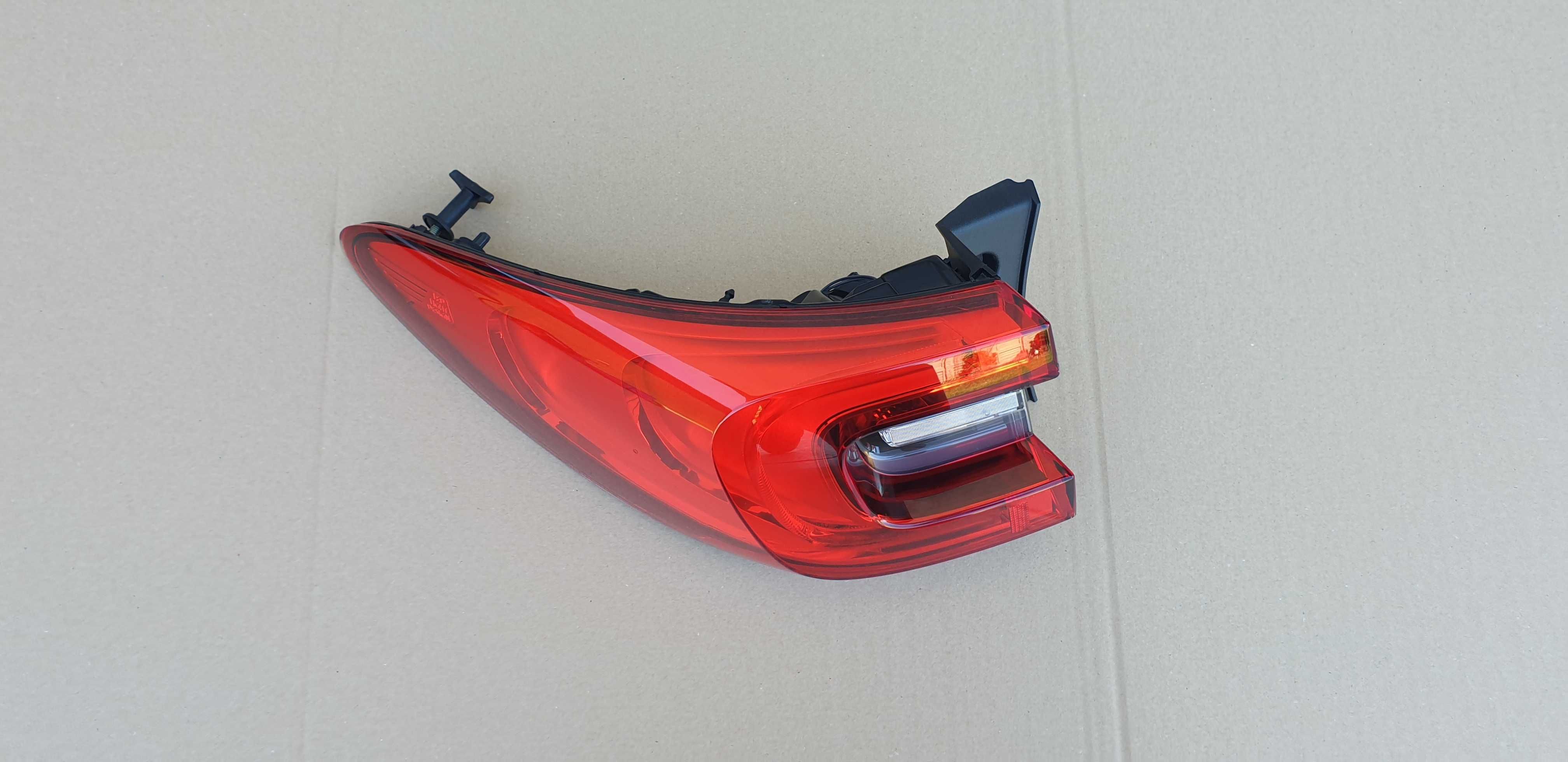 Renault Kadjar lewa  tylna lampa lewy tył 2655/52478R