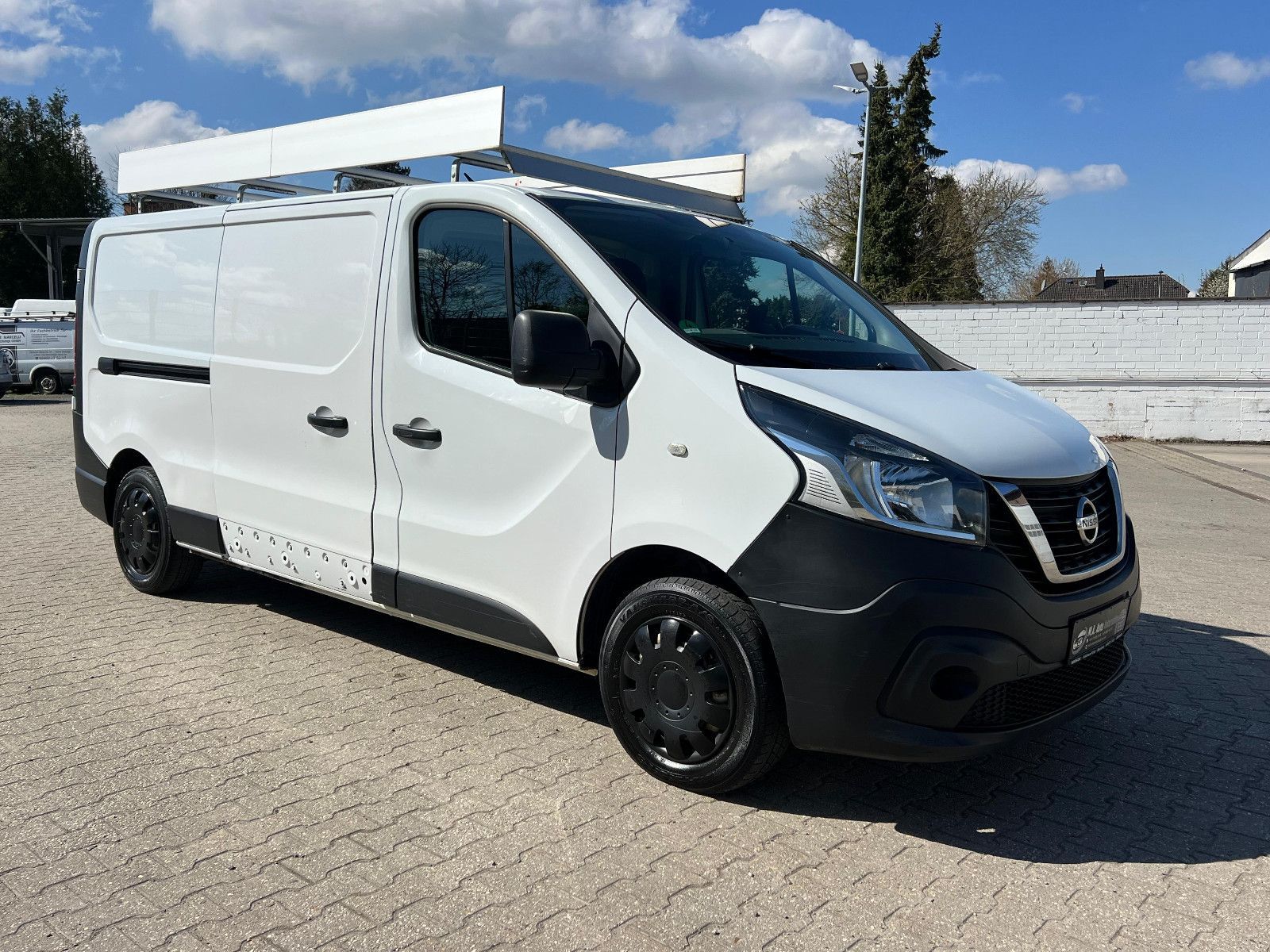 Бампер Nissan Navara NP300 2015-2022 разборка навара запчастини