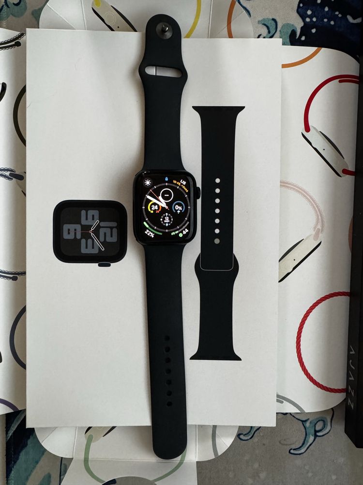 Apple Watch SE (Gen 2) 44mm Midnight Black