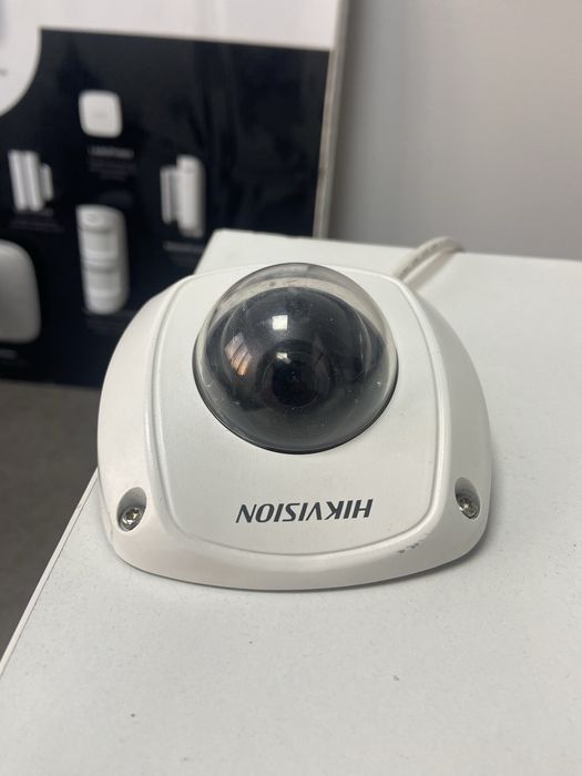IP-камера Hikvision DS-2CD7164-E