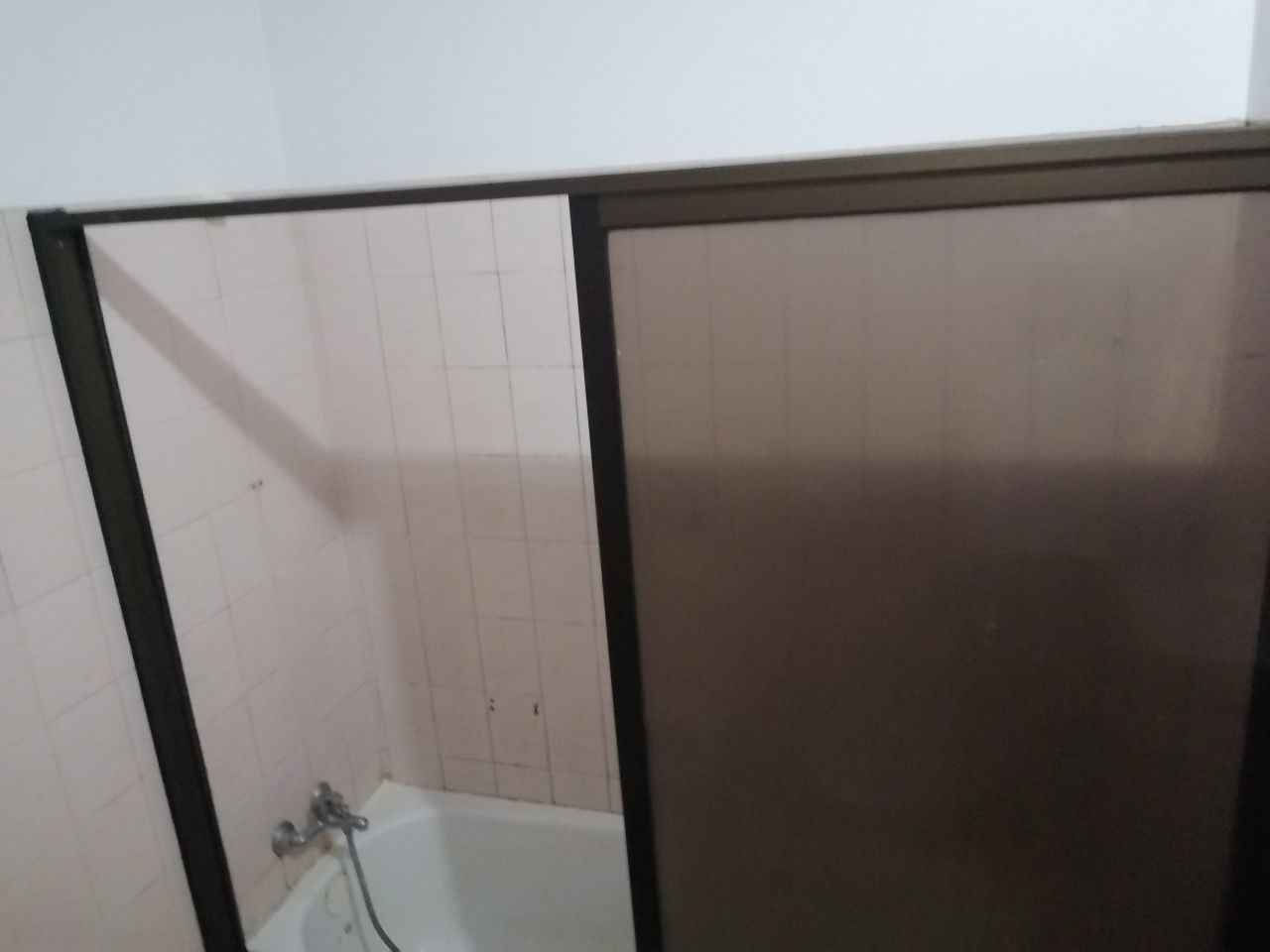 Resguardo da banheira em acrílico