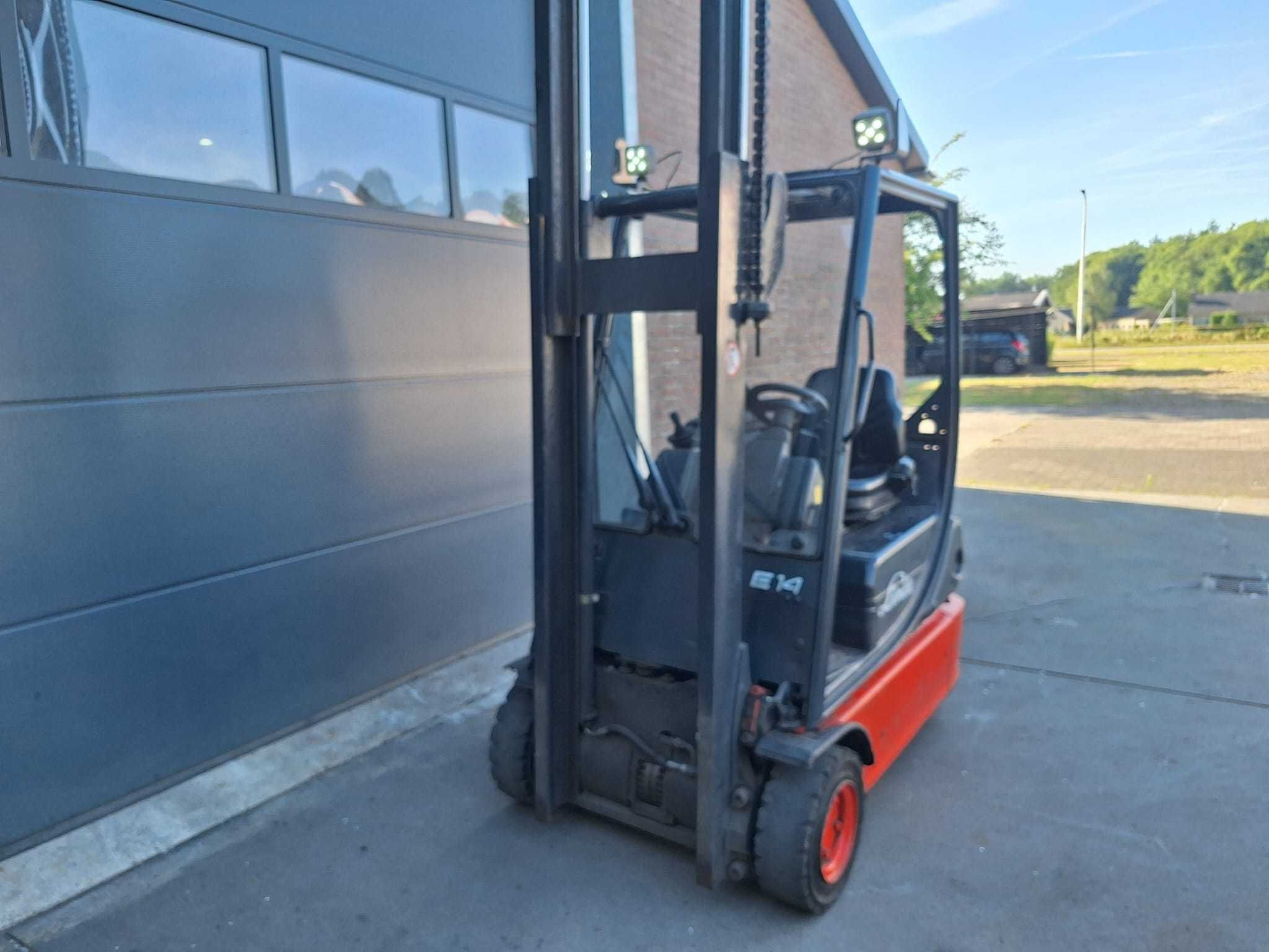 Empilhador Elétrico 1400kg - LINDE E14 2,90m