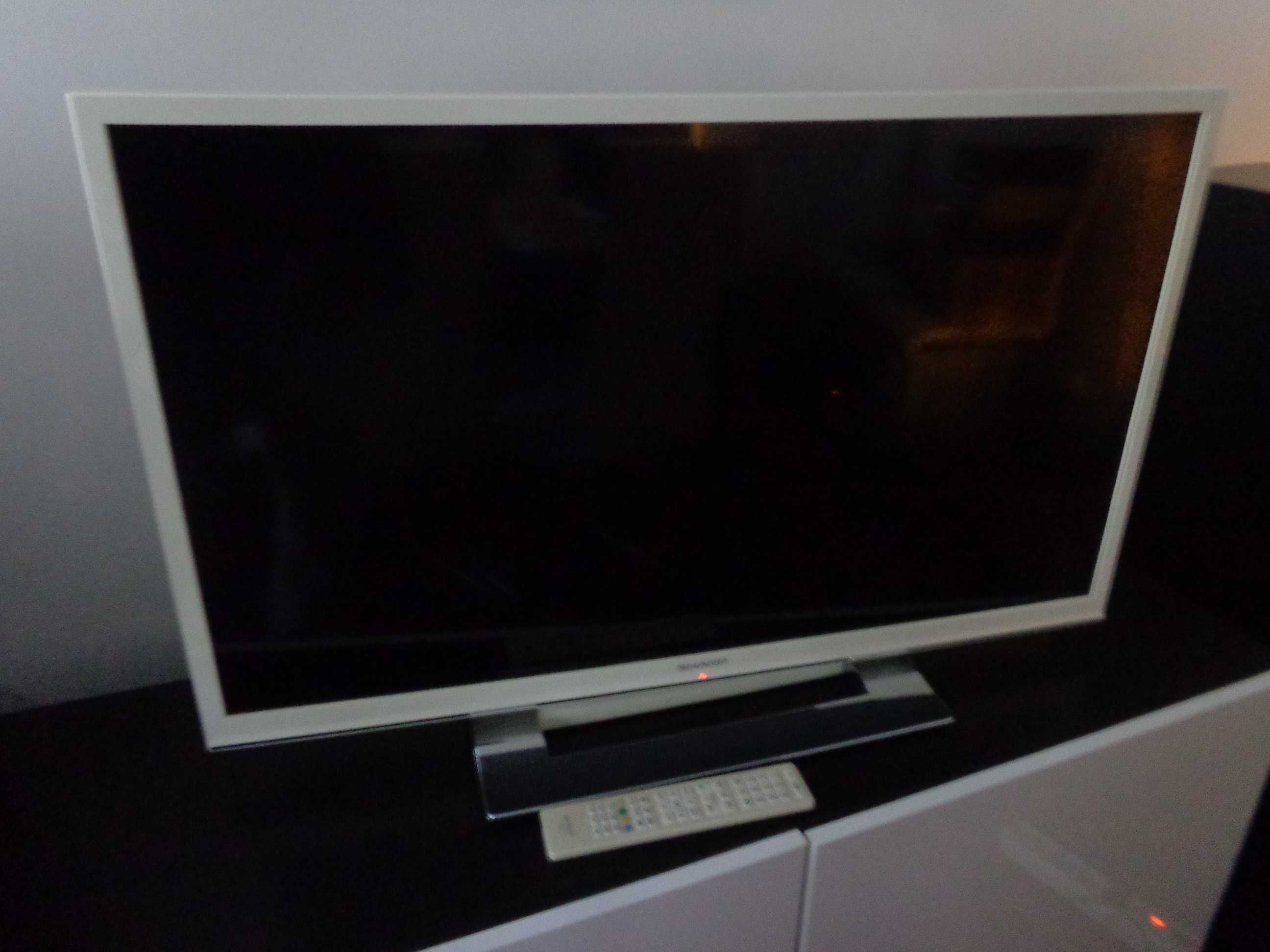 Telewizor SHARP LC-39LE350V-WH